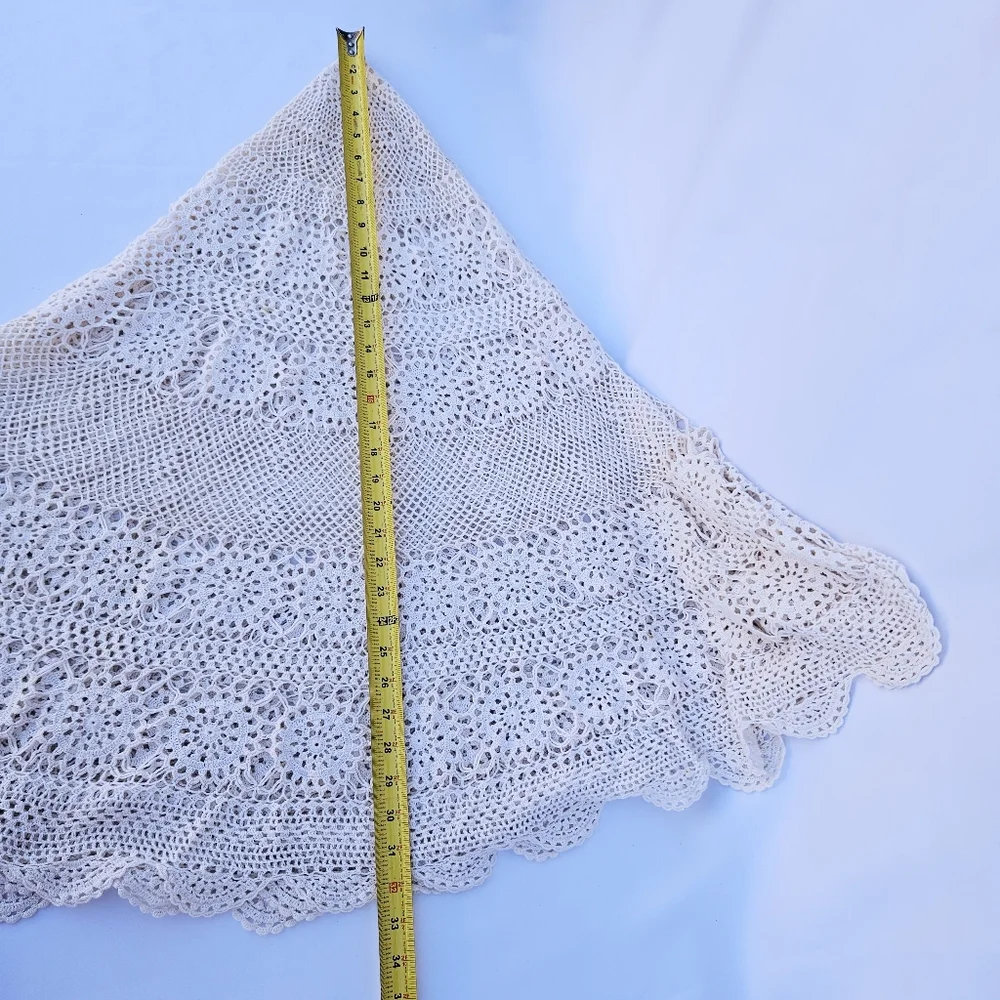 Round Handmade Crochet Lace Tablecloth 64